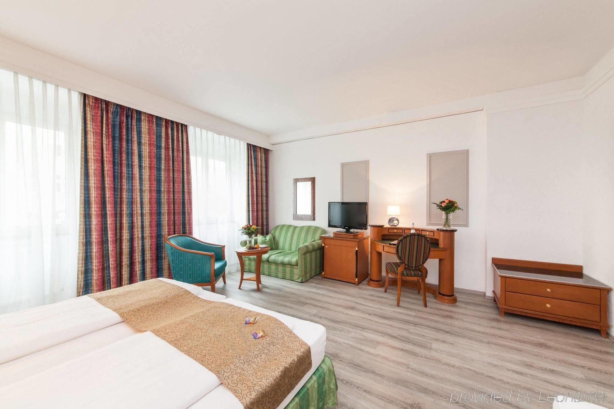 Novum Hotel Cristall Wien Messe Bagian luar foto